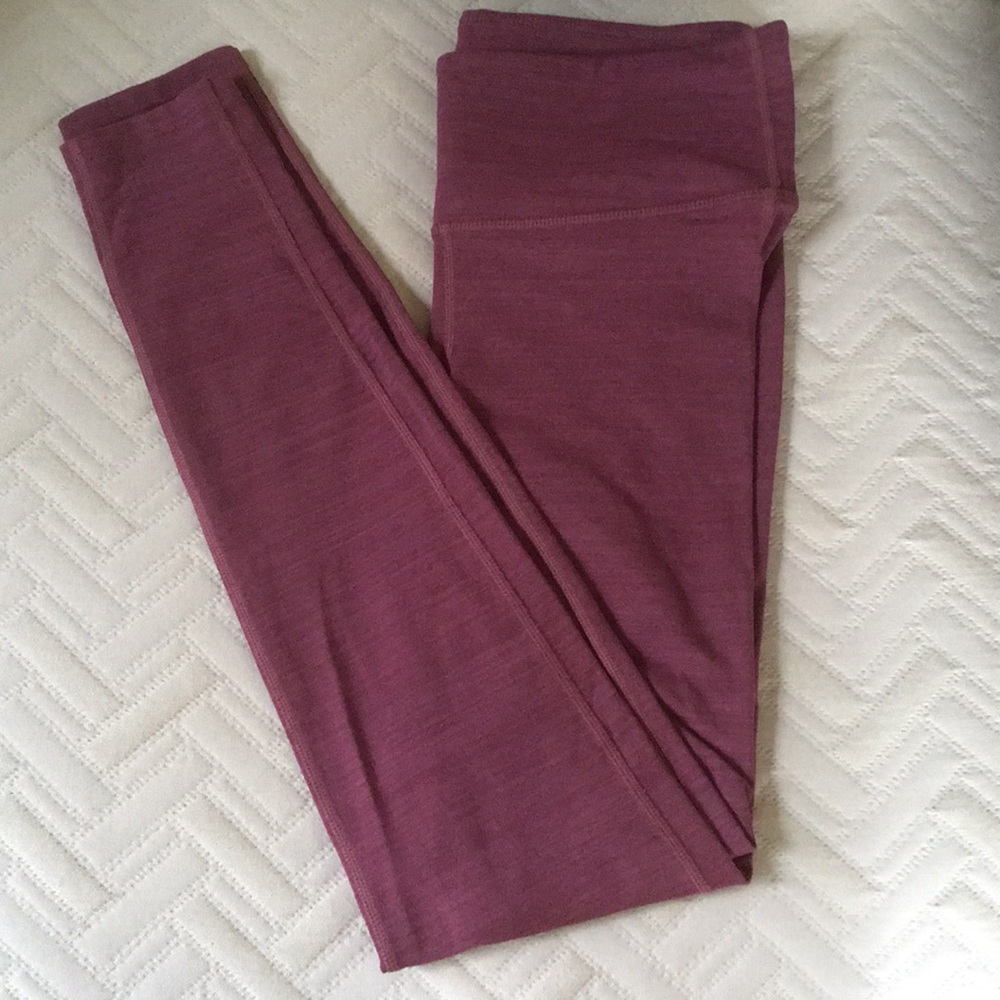 Very Cute Size Small Athleta Leggings!